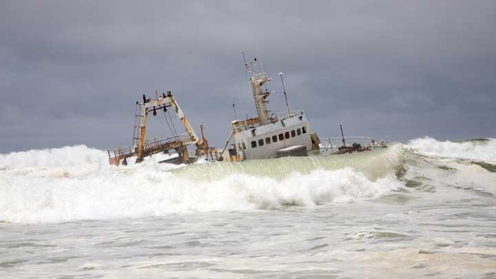 Kapal Pengangkut TKI Ilegal Tenggelam di Selat Malaka, 11 WNI Selamat dan 3 Hilang